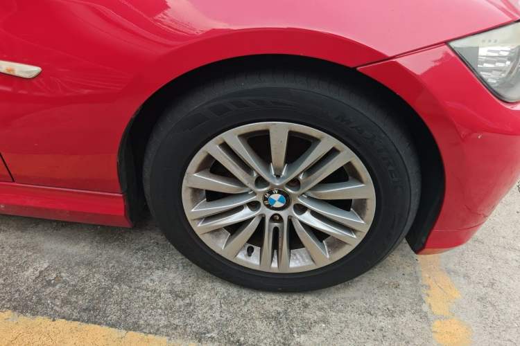 Used BMW 3 Series 2012 320i Sport Edition Right Front Wheel Hub