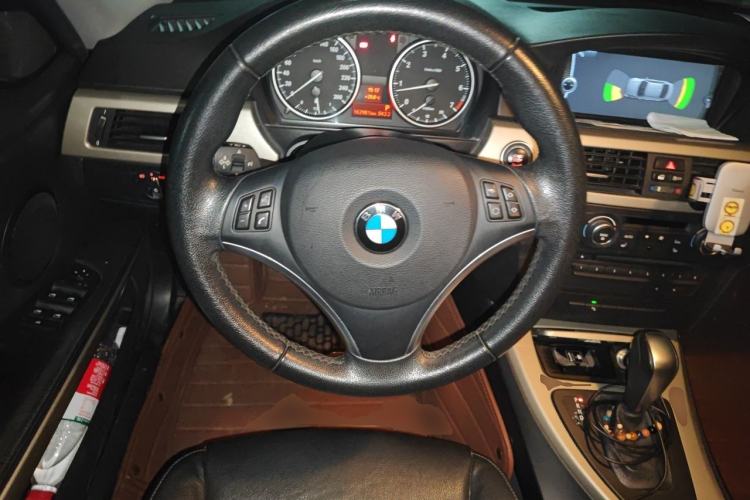 Used BMW 3 Series 2012 320i Luxury Edition Steering Wheel