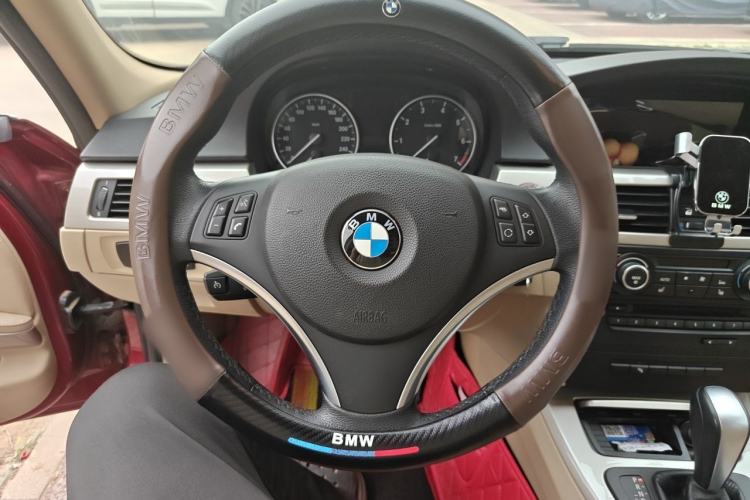 Used BMW 3 Series 2012 320i Luxury Edition Steering Wheel