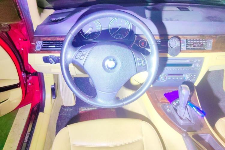 Used BMW 3 Series 2012 320i Sport Edition Steering Wheel