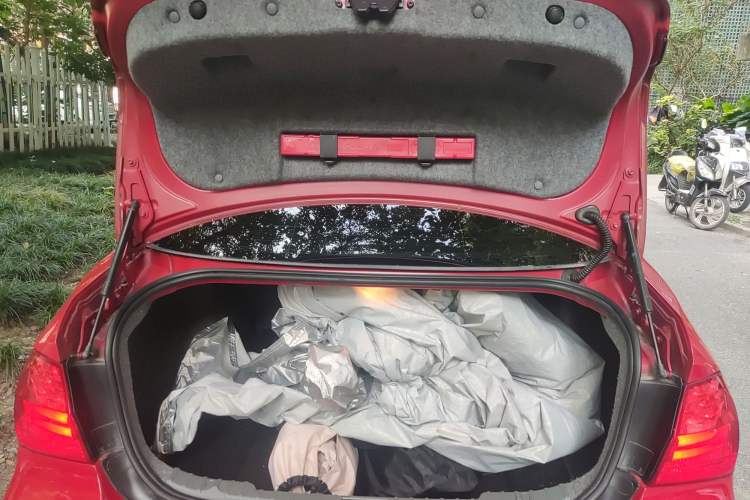Used BMW 3 Series 2012 320i Luxury Edition Trunk