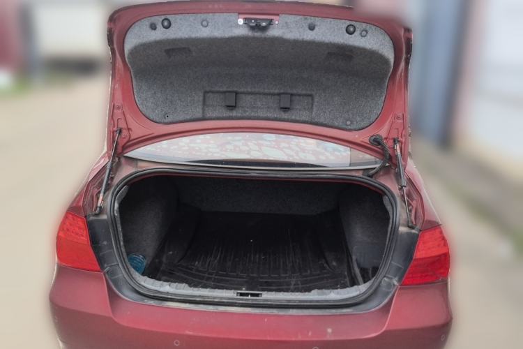 Used BMW 3 Series 2012 320i Luxury Edition Trunk