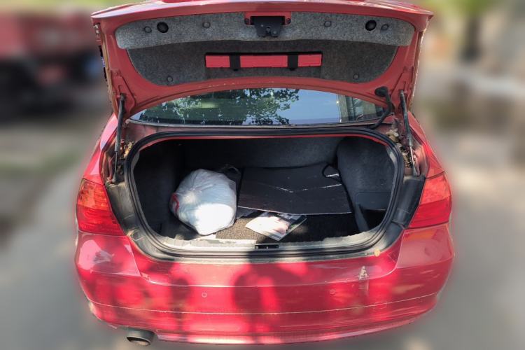 Used BMW 3 Series 2012 320i Luxury Edition Trunk