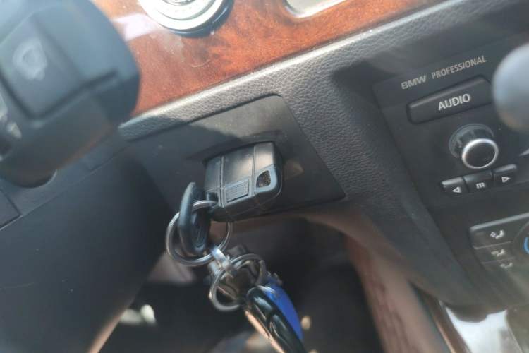 Used BMW 3 Series 2012 320i Sport Edition Vehicle Key