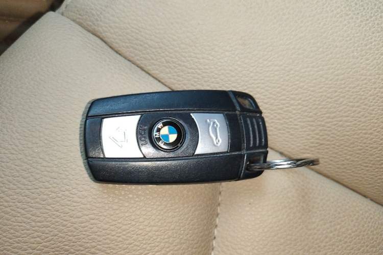 Used BMW 3 Series 2012 318i Leading Model Vehicle Key