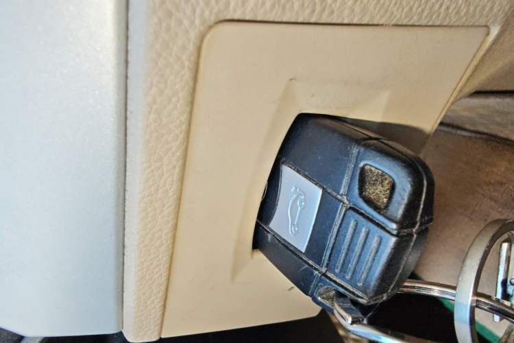 Used BMW 3 Series 2012 318i Leading Model Vehicle Key