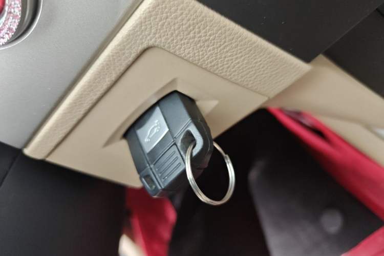Used BMW 3 Series 2012 320i Luxury Edition Vehicle Key