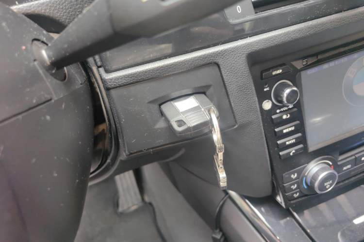 Used BMW 3 Series 2012 318i Leading Model Vehicle Key