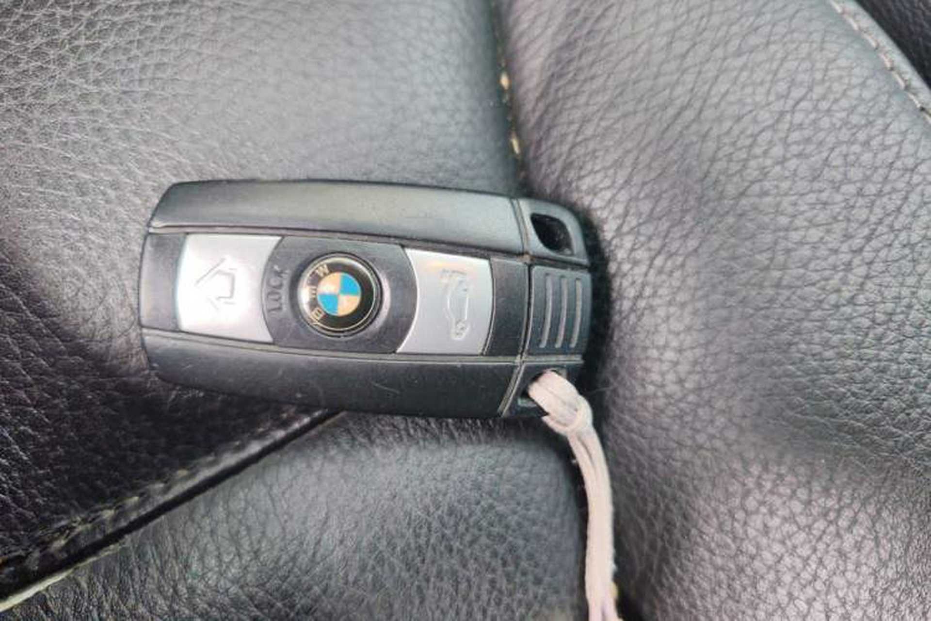 Used BMW 3 Series 2012 320i Sport Edition Vehicle Key