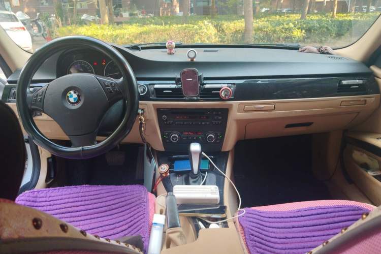 Used BMW 3 Series 2012 318i Leading Model Center Console