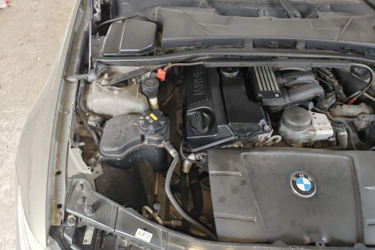 Used BMW 3 Series 2012 318i Leading Model Engine Bay Right