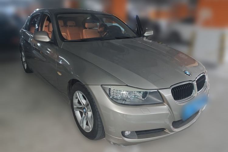 Used BMW 3 Series 2012 318i Leading Model Front Right 45 Deg