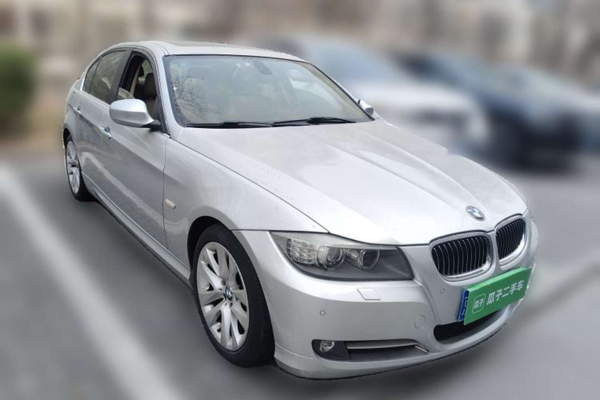 Used BMW 3 Series 2012 320i Luxury Edition Front Right 45 Deg