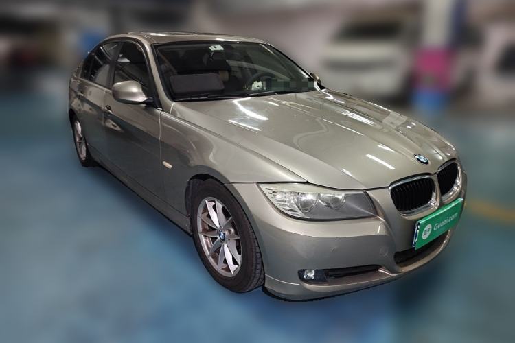 Used BMW 3 Series 2012 318i Leading Model Front Right 45 Deg