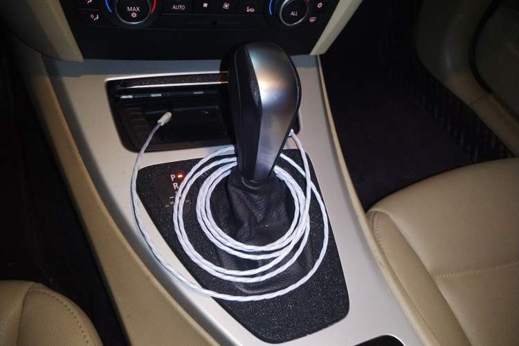 Used BMW 3 Series 2012 318i Leading Model Gear Lever
