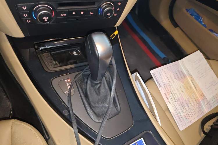Used BMW 3 Series 2012 318i Leading Model Gear Lever