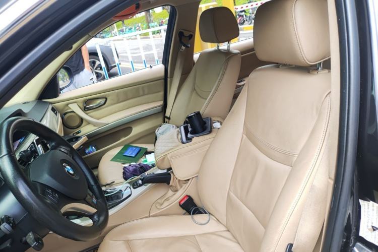 Used BMW 3 Series 2012 320i Luxury Edition Left Front Seat