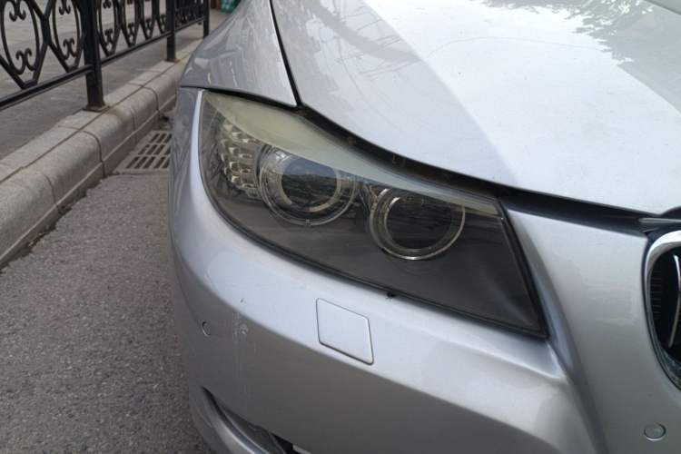 Used BMW 3 Series 2012 320i Luxury Edition Right Front Headlight