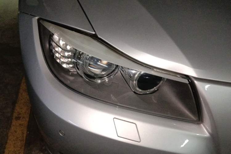Used BMW 3 Series 2012 320i Luxury Edition Right Front Headlight