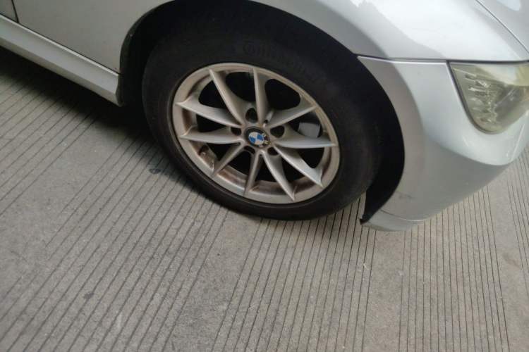 Used BMW 3 Series 2012 318i Leading Model Right Front Wheel Hub