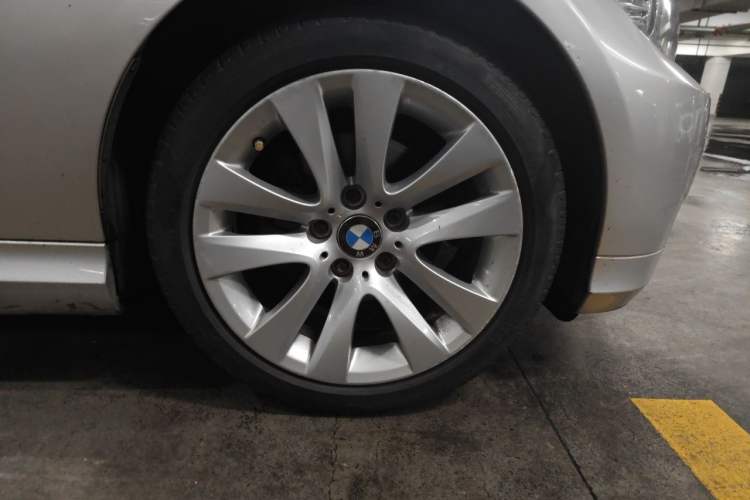 Used BMW 3 Series 2012 320i Luxury Edition Right Front Wheel Hub