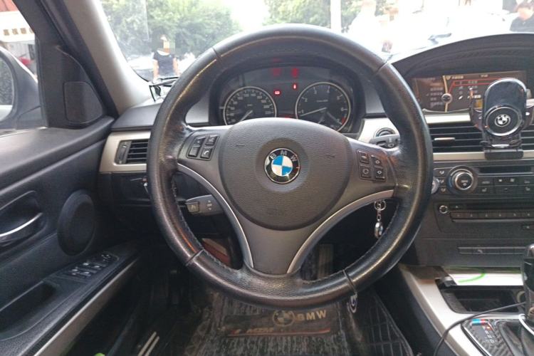 Used BMW 3 Series 2012 320i Luxury Edition Steering Wheel