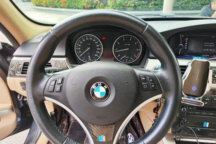 Used BMW 3 Series 2012 320i Luxury Edition Steering Wheel