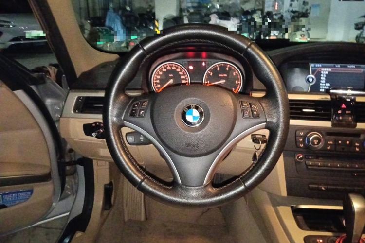 Used BMW 3 Series 2012 320i Luxury Edition Steering Wheel