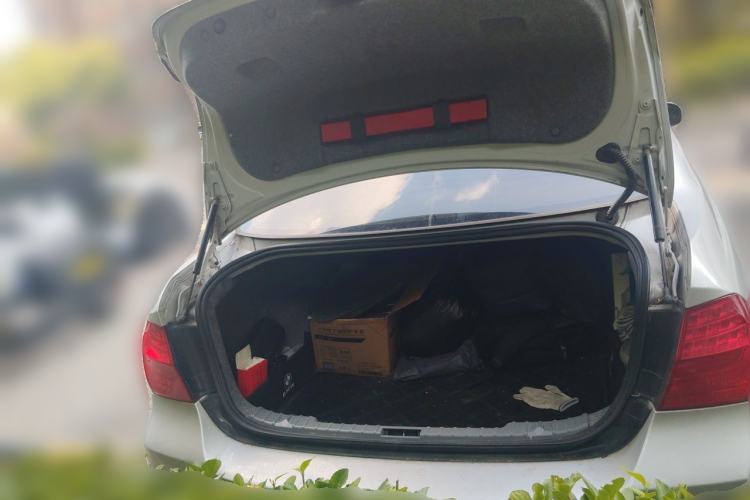 Used BMW 3 Series 2012 318i Leading Model Trunk