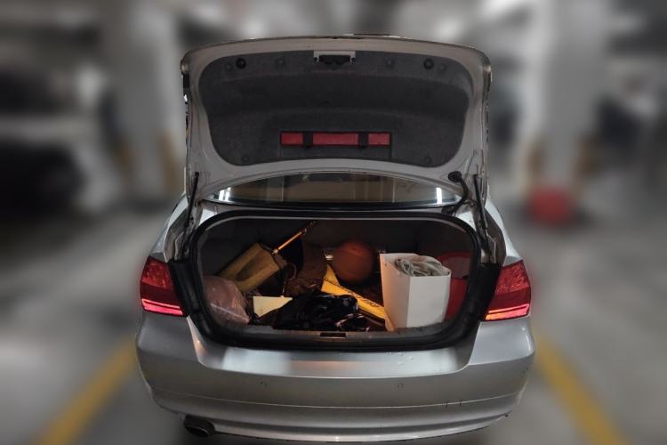 Used BMW 3 Series 2012 320i Luxury Edition Trunk