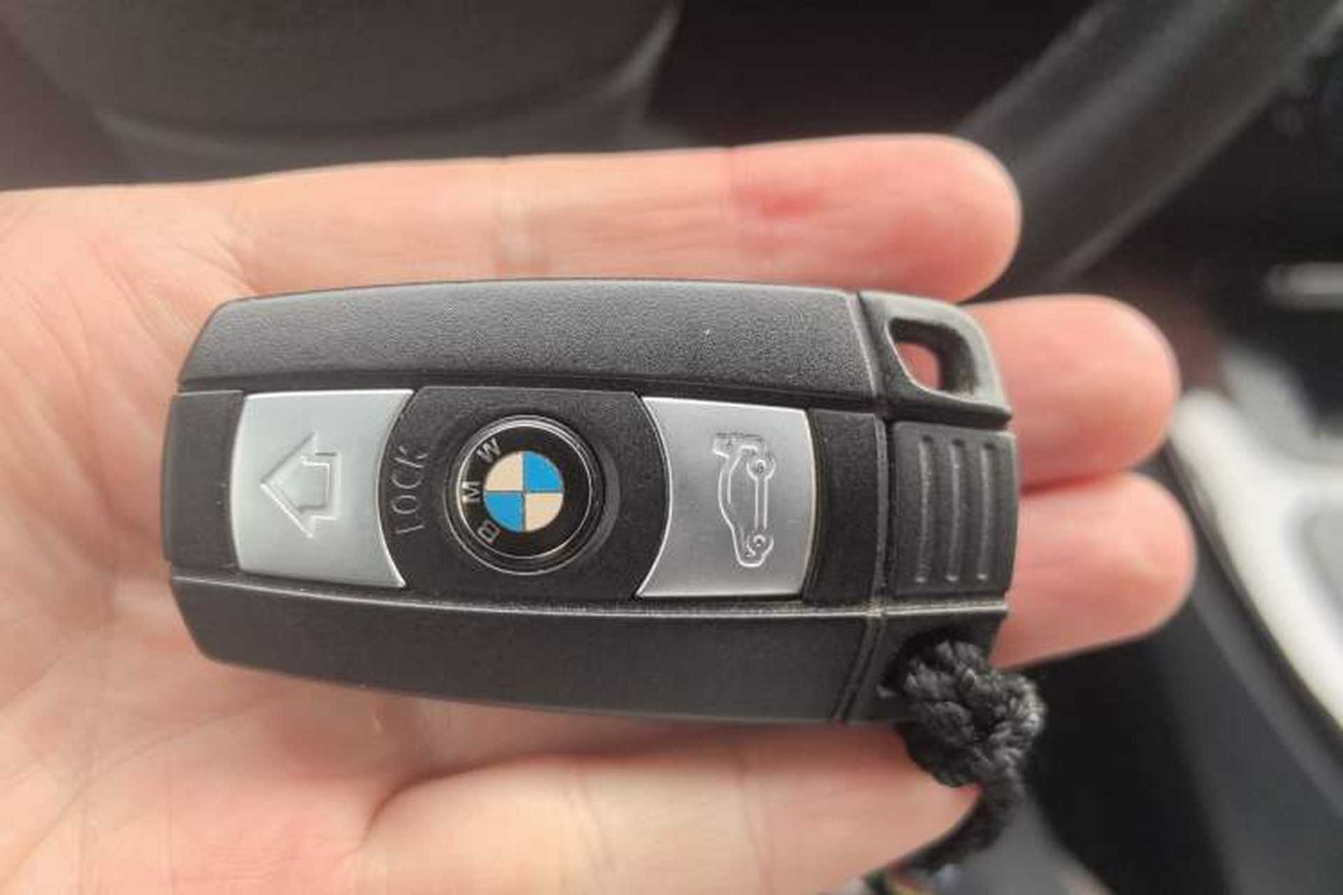 Used BMW 3 Series 2012 320i Sport Edition Vehicle Key