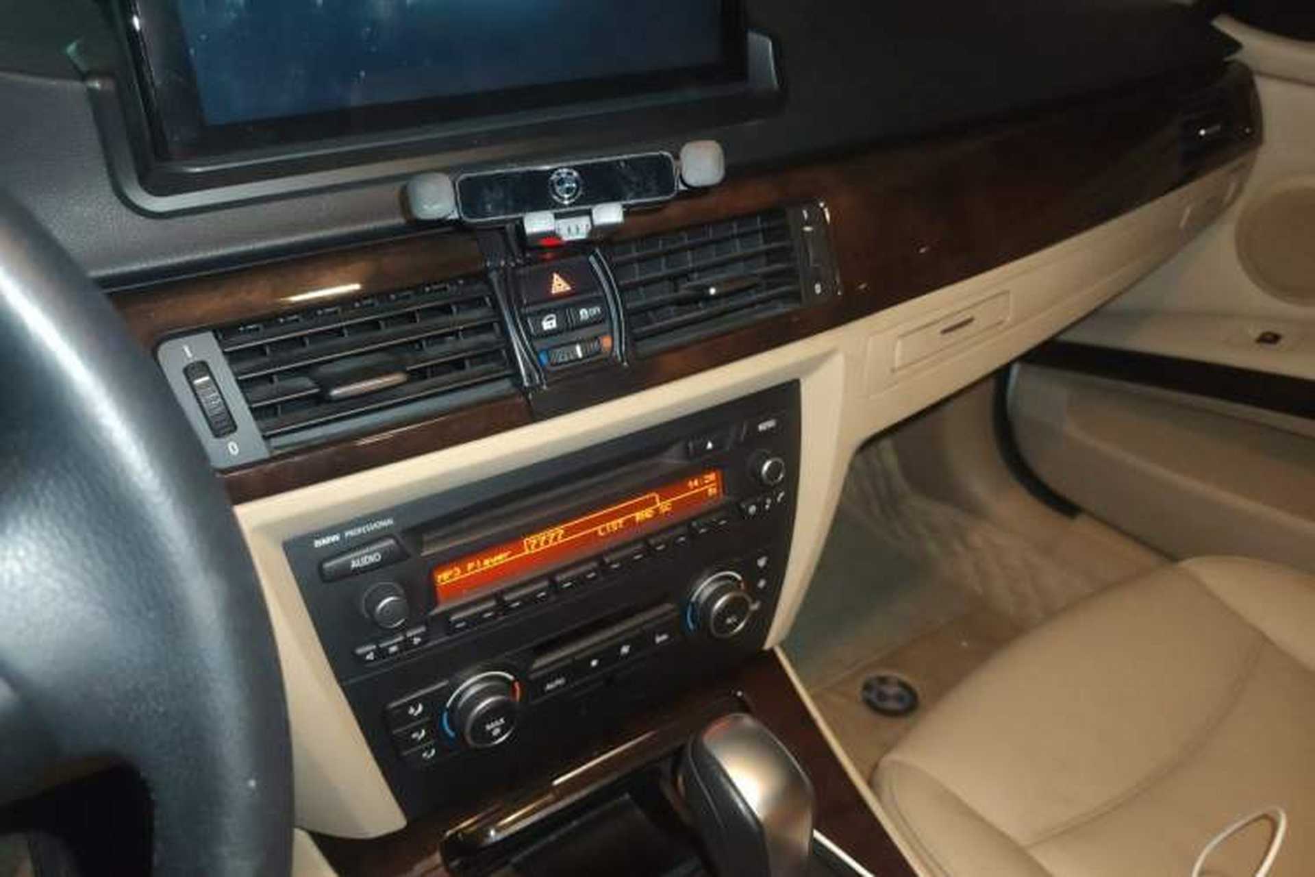 Used BMW 3 Series 2012 320i Sport Edition Audio And AC Panel