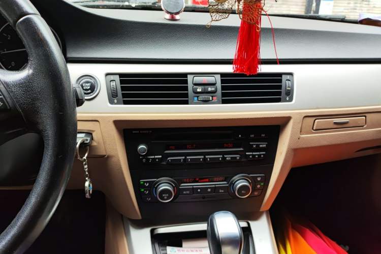 Used BMW 3 Series 2012 318i Leading Model Audio And AC Panel