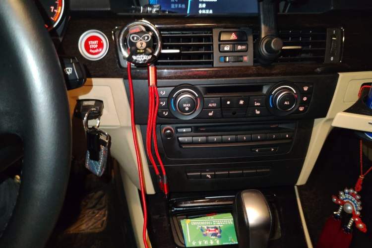 Used BMW 3 Series 2012 325i Luxury Edition Audio And AC Panel
