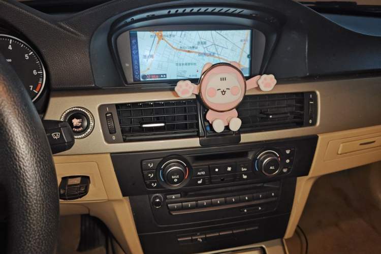 Used BMW 3 Series 2012 320i Luxury Edition Audio And AC Panel