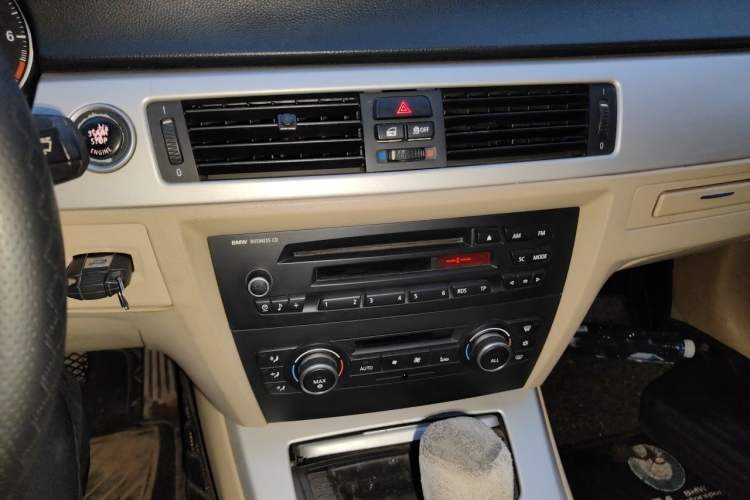 Used BMW 3 Series 2012 318i Leading Model Audio And AC Panel
