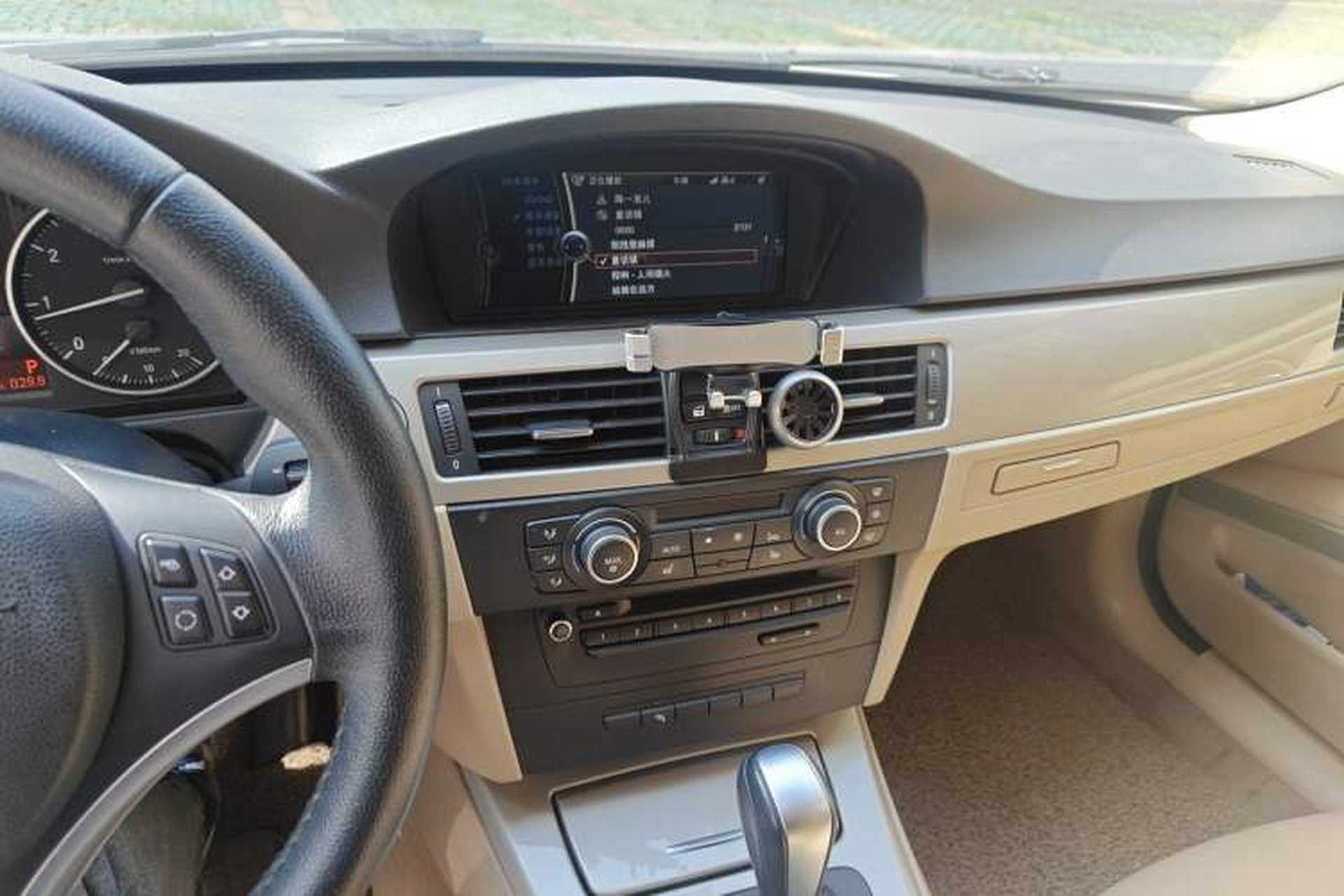 Used BMW 3 Series 2012 320i Luxury Edition Audio And AC Panel