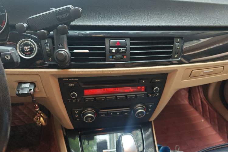 Used BMW 3 Series 2012 318i Leading Model Audio And AC Panel
