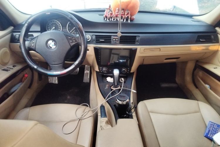 Used BMW 3 Series 2012 318i Leading Model Center Console
