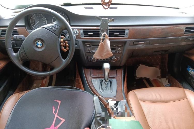 Used BMW 3 Series 2012 320i Sport Edition Center Console