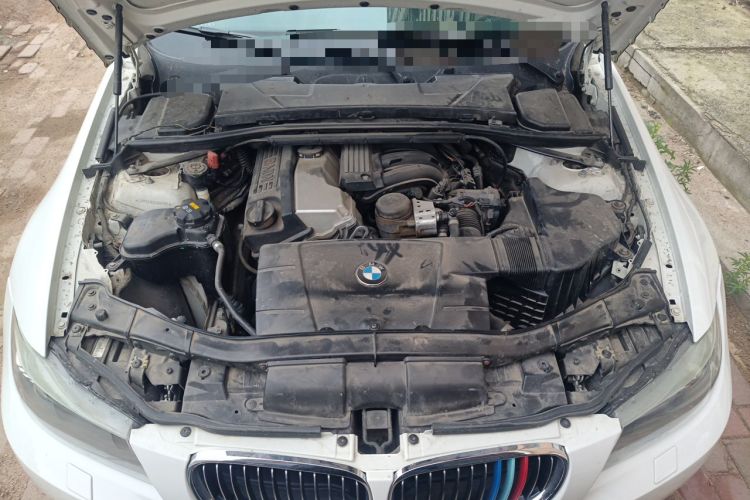 Used BMW 3 Series 2012 320i Luxury Edition Engine Bay