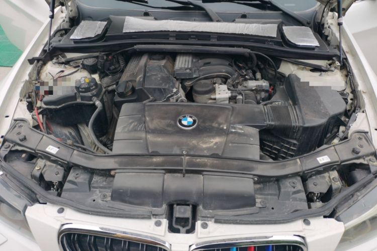 Used BMW 3 Series 2012 320i Sport Edition Engine Bay