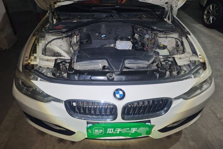 Used BMW 3 Series 2012 320i Luxury Edition Engine Bay