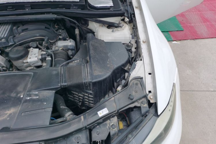 Used BMW 3 Series 2012 320i Sport Edition Engine Bay Left
