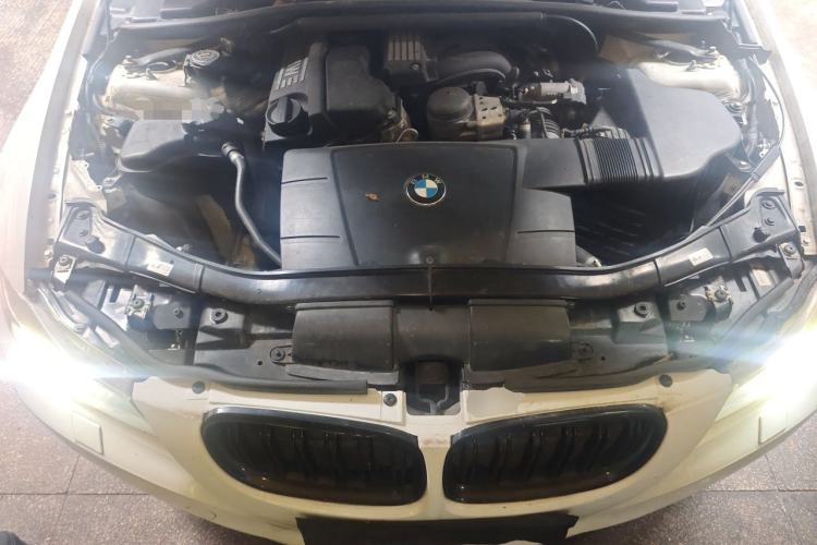 Used BMW 3 Series 2012 320i Sport Edition Engine Bay