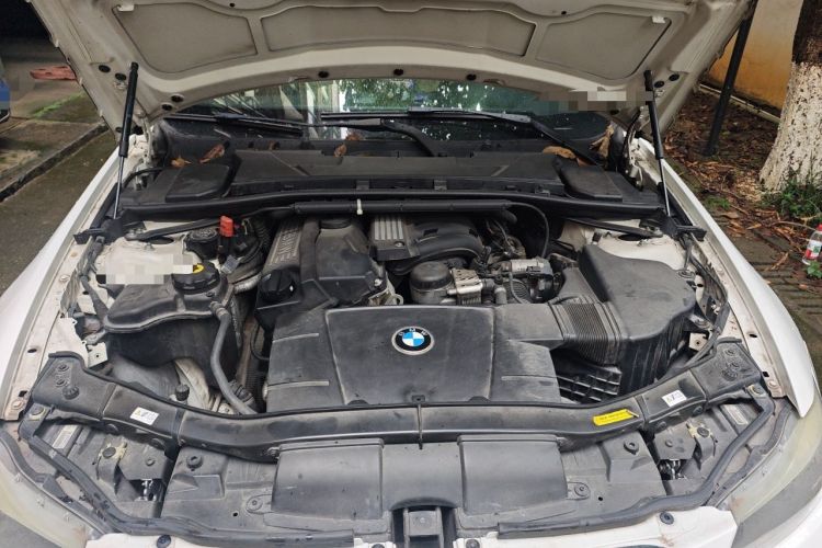 Used BMW 3 Series 2012 318i Leading Model Engine Bay