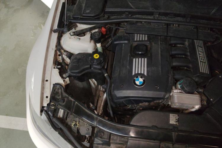 Used BMW 3 Series 2012 325i Luxury Edition Engine Bay Right