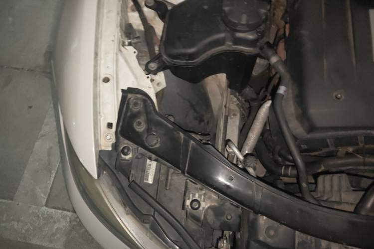 Used BMW 3 Series 2012 325i Luxury Edition Engine Bay Right