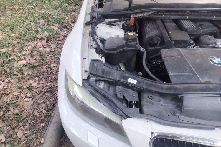 Used BMW 3 Series 2012 318i Leading Model Engine Bay Right