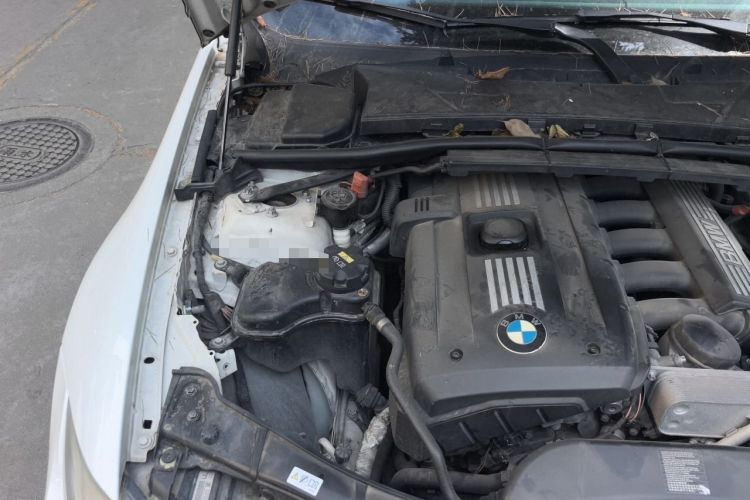 Used BMW 3 Series 2012 325i Luxury Edition Engine Bay Right